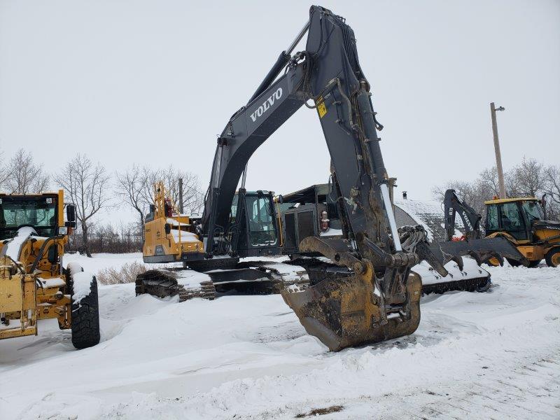  2015 VOLVO EC300EL at Conquest Equipment Saskatchewan