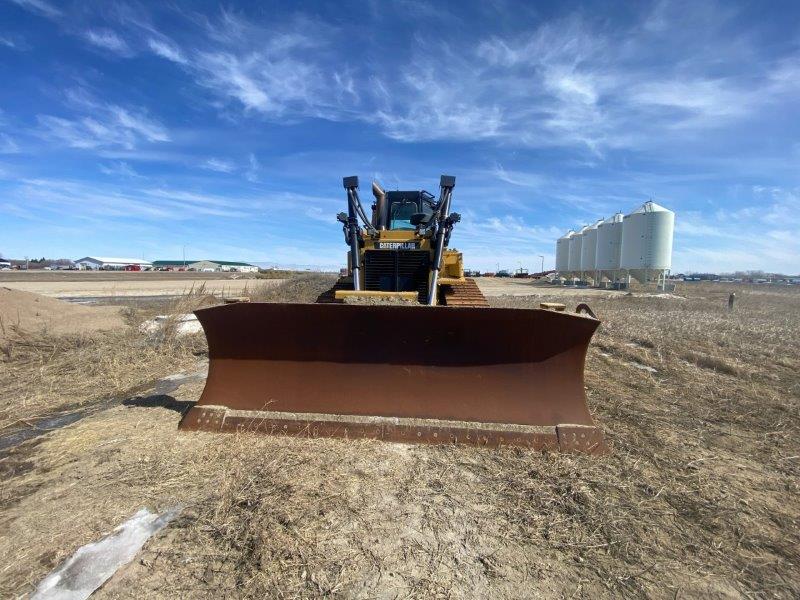  2014 CAT D6T XW at Conquest Equipment Saskatchewan