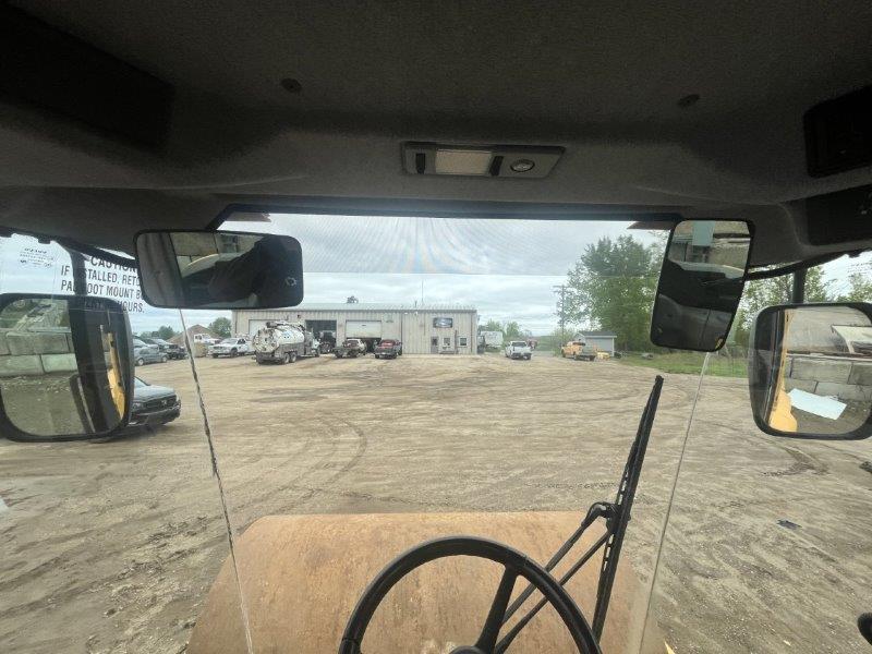  2016 VOLVO SD115B at Conquest Equipment Manitoba