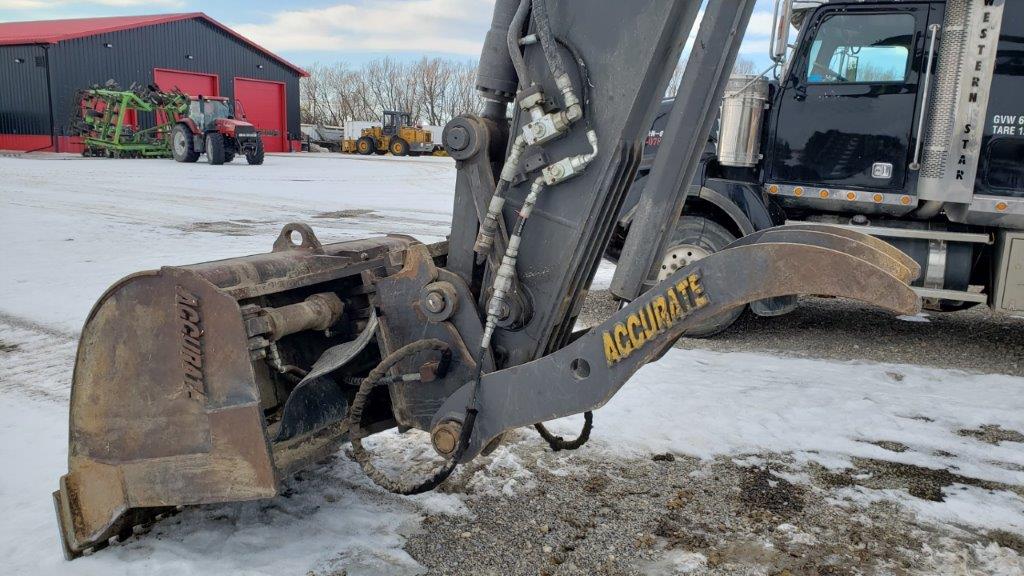  2014 VOLVO EC220DL at Conquest Equipment Alberta