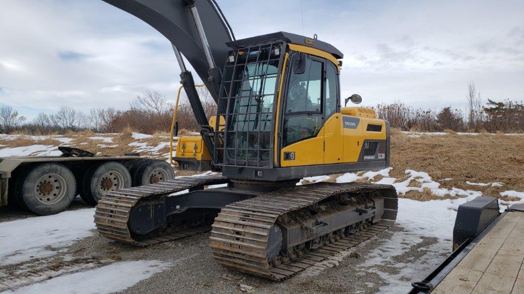  2014 VOLVO EC220DL at Conquest Equipment Alberta