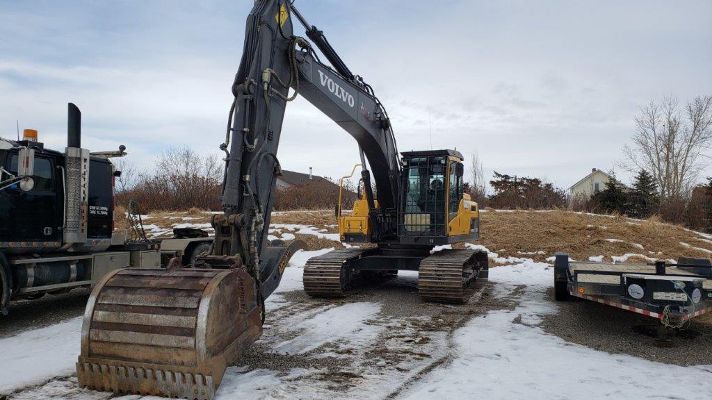 2014 VOLVO EC220DL at Conquest Equipment Alberta