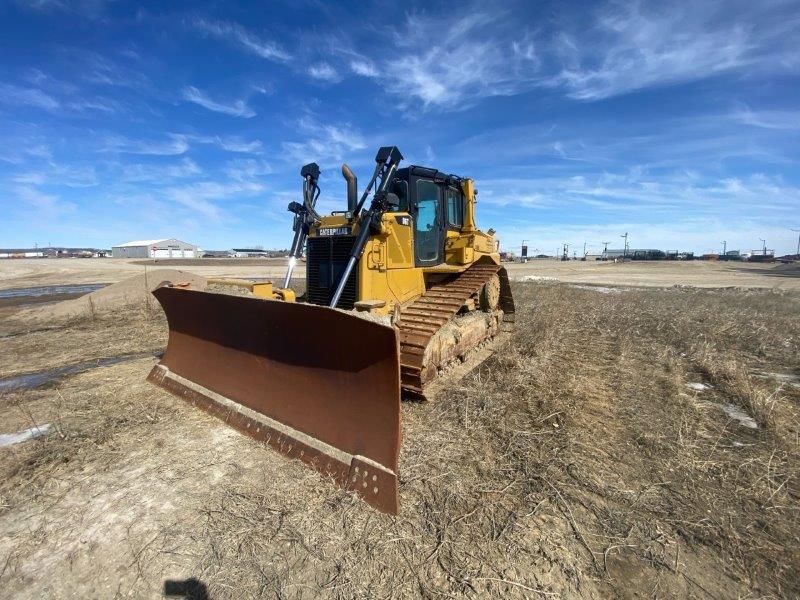  2014 CAT D6T XW at Conquest Equipment Saskatchewan