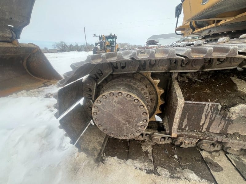  2018 DEERE 350G at Conquest Equipment Manitoba