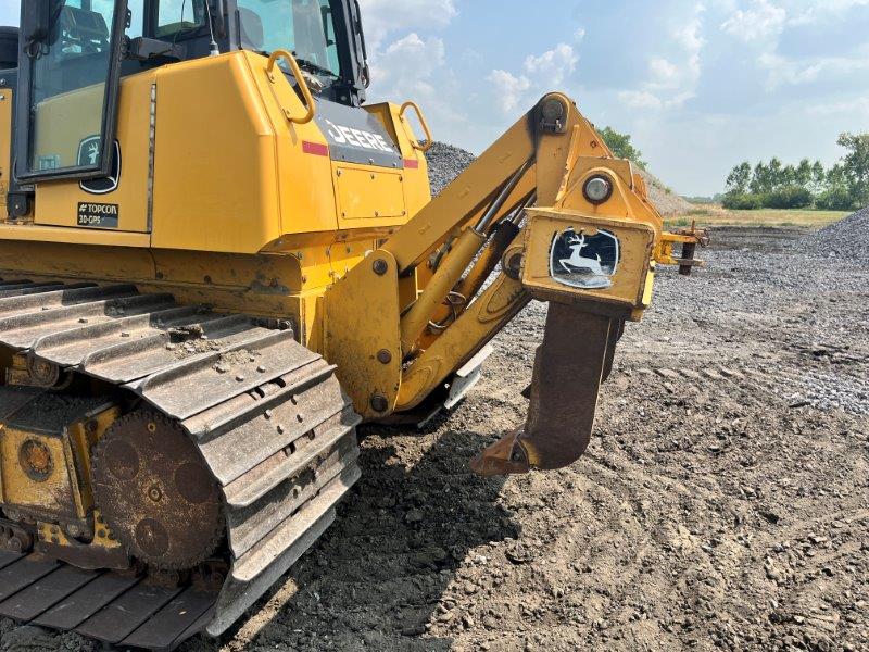  2013 DEERE 850J LGP at Conquest Equipment Saskatchewan