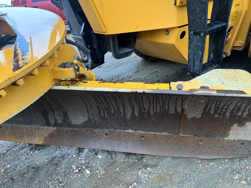 2009 VOLVO G960 at Conquest Equipment Manitoba