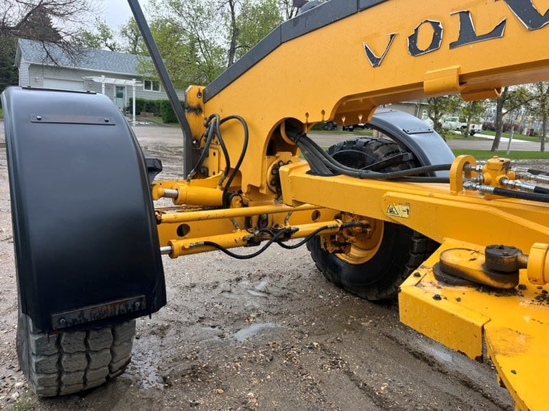  2009 VOLVO G960 at Conquest Equipment Manitoba