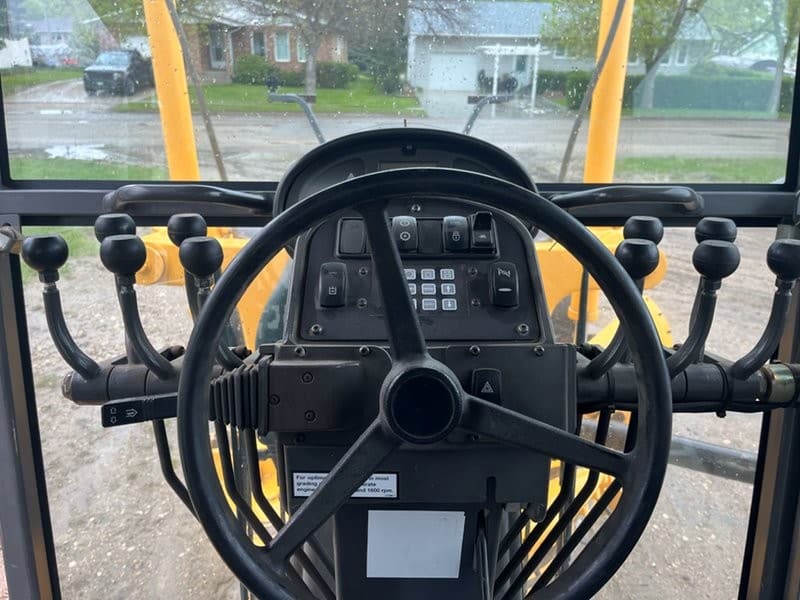  2009 VOLVO G960 at Conquest Equipment Manitoba