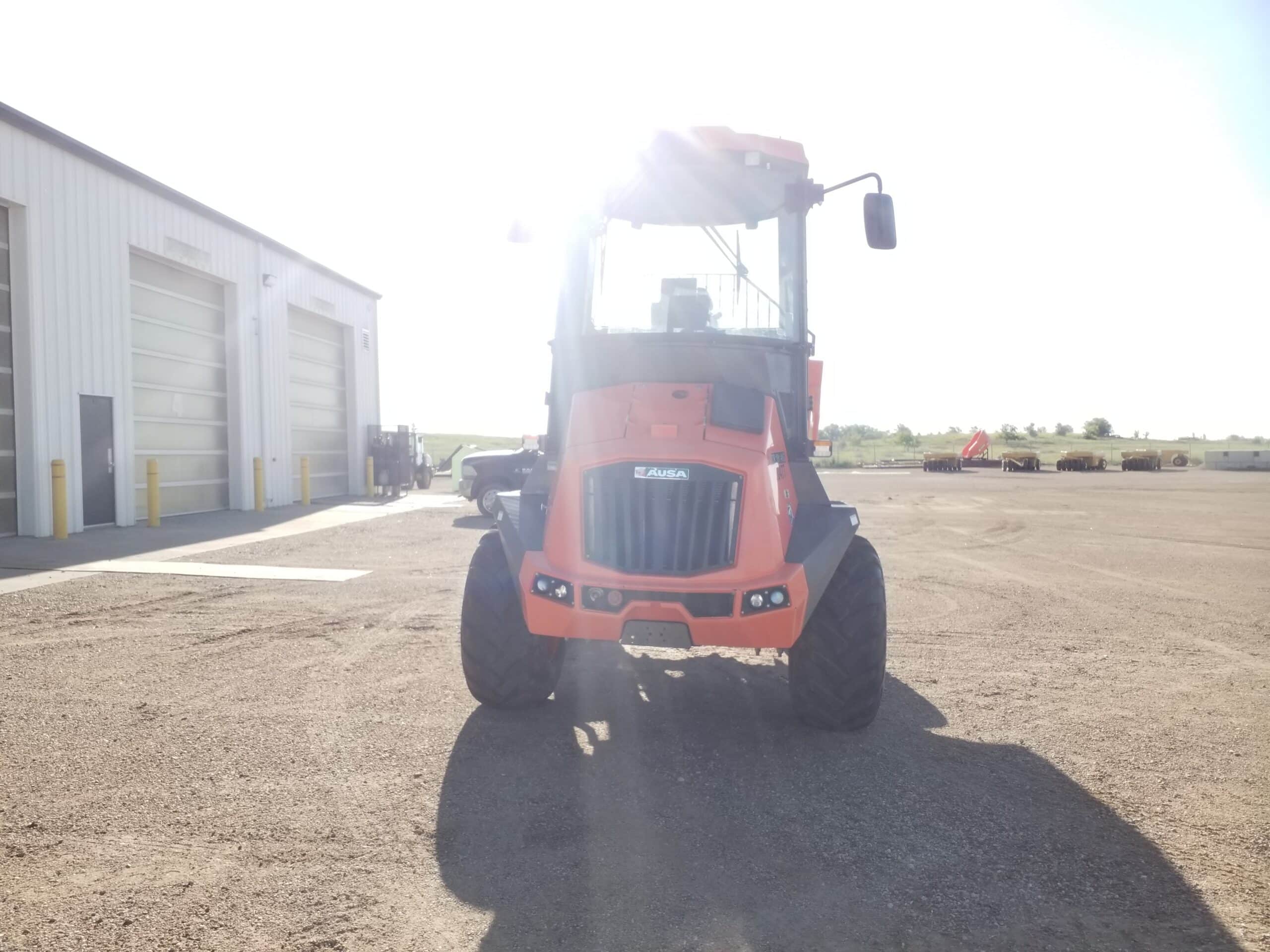  2021 AUSA DR1001 AHG at Conquest Equipment Saskatchewn