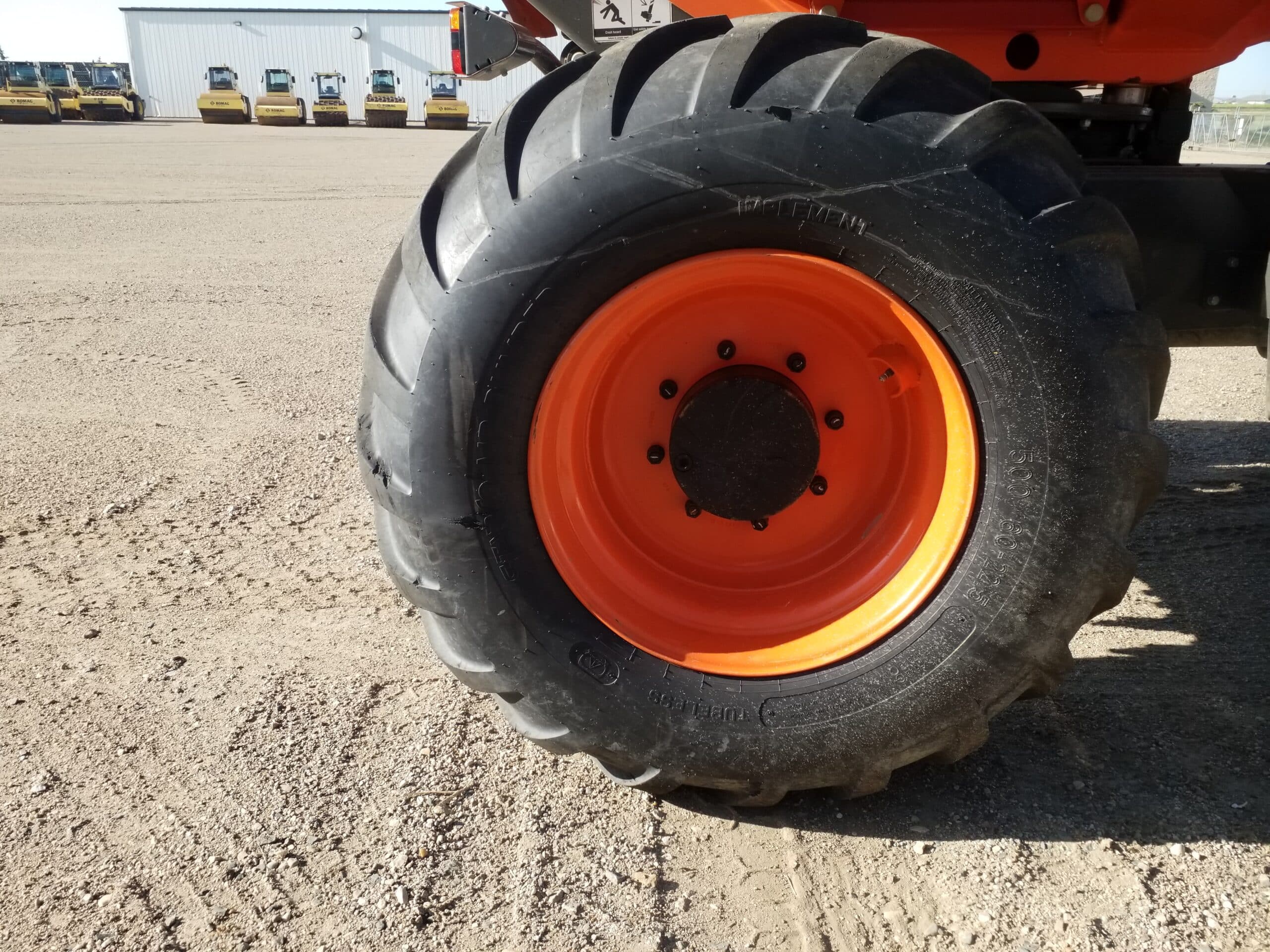  2021 AUSA DR1001 AHG at Conquest Equipment Saskatchewn