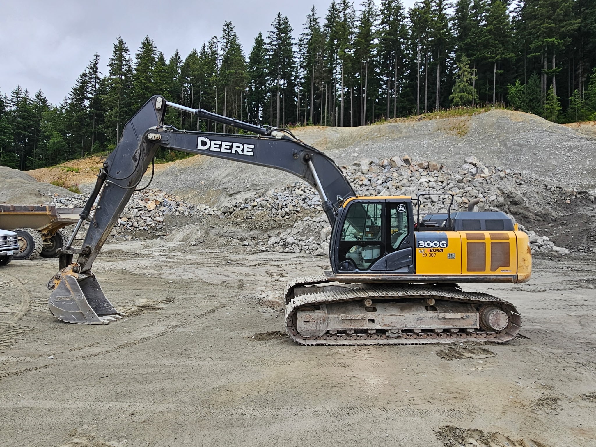  2018 DEERE 300G at Conquest Equipment British Columbia
