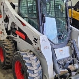  1998 Champion 740A at Conquest Equipment Saskatchewan