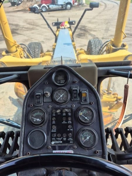  1998 Champion 740A at Conquest Equipment Saskatchewan