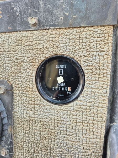  1998 Champion 740A at Conquest Equipment Saskatchewan