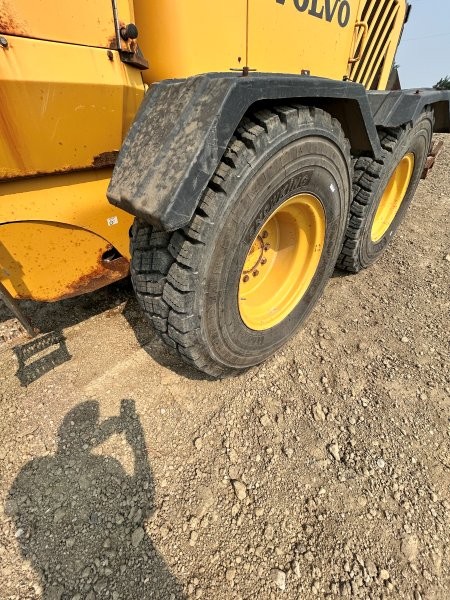  2008 VOLVO G960 at Conquest Equipment Saskatchewan