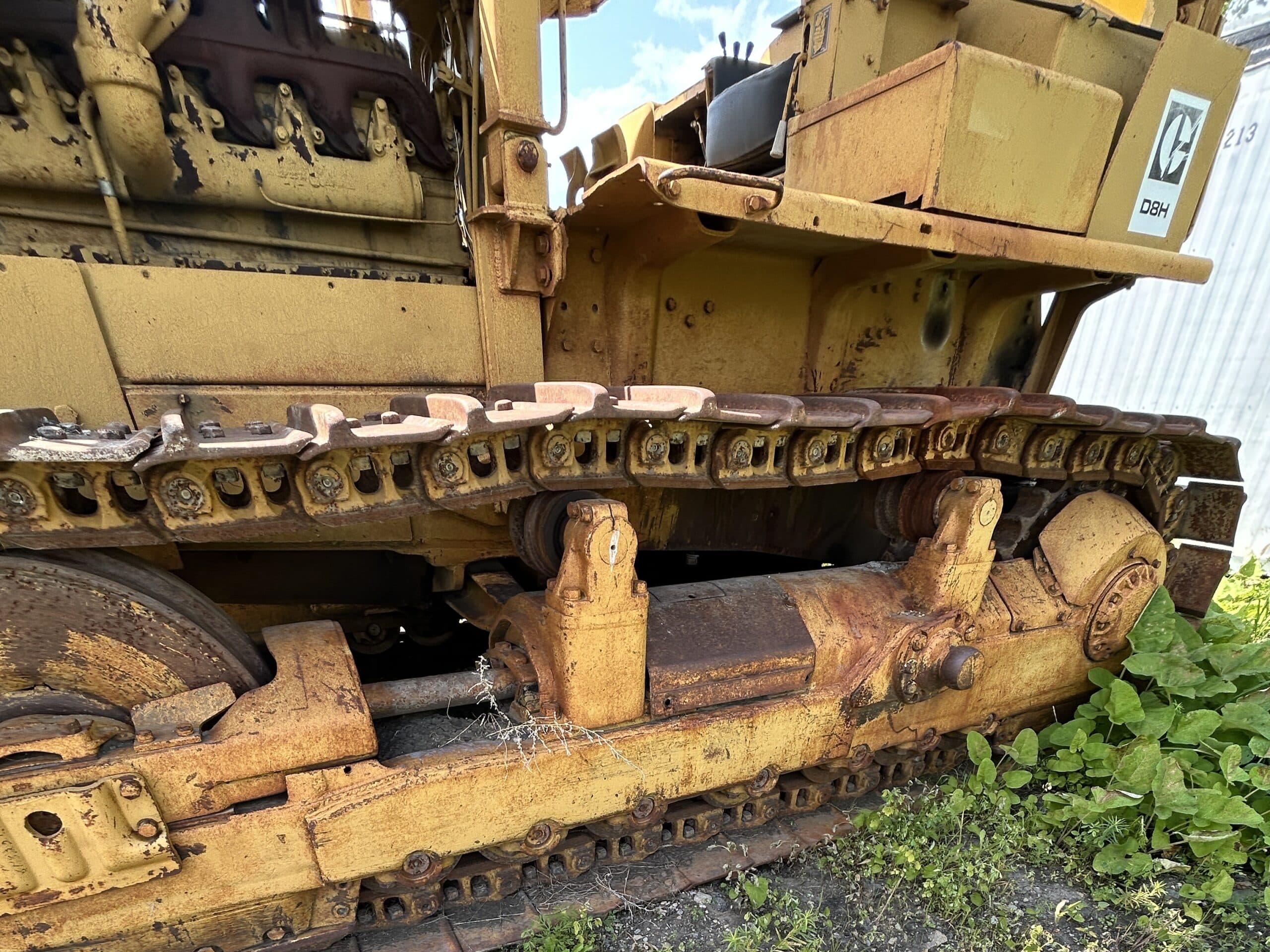  1970 CAT D8H at Conquest Equipment Manitoba