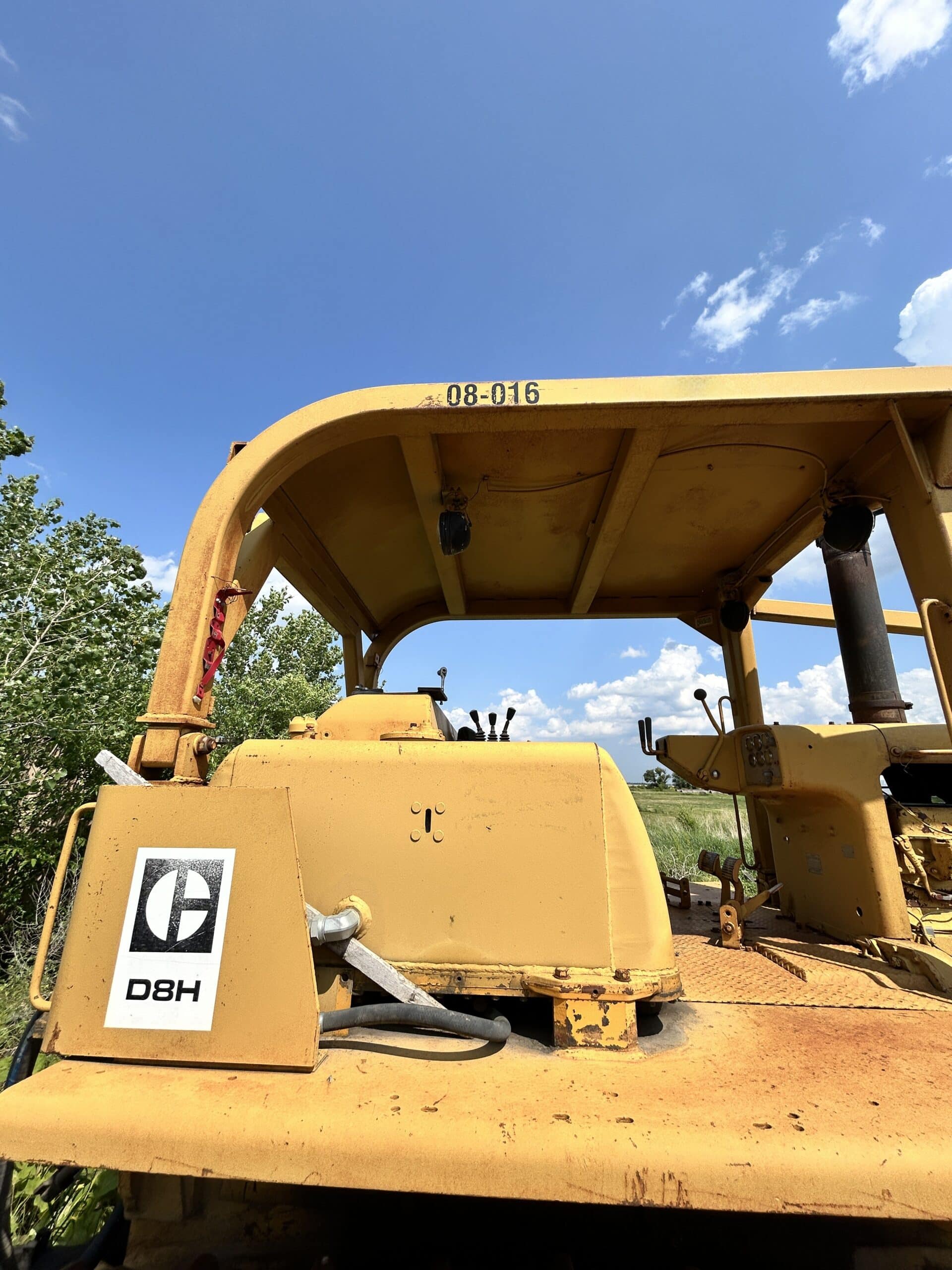 1970 CAT D8H at Conquest Equipment Manitoba