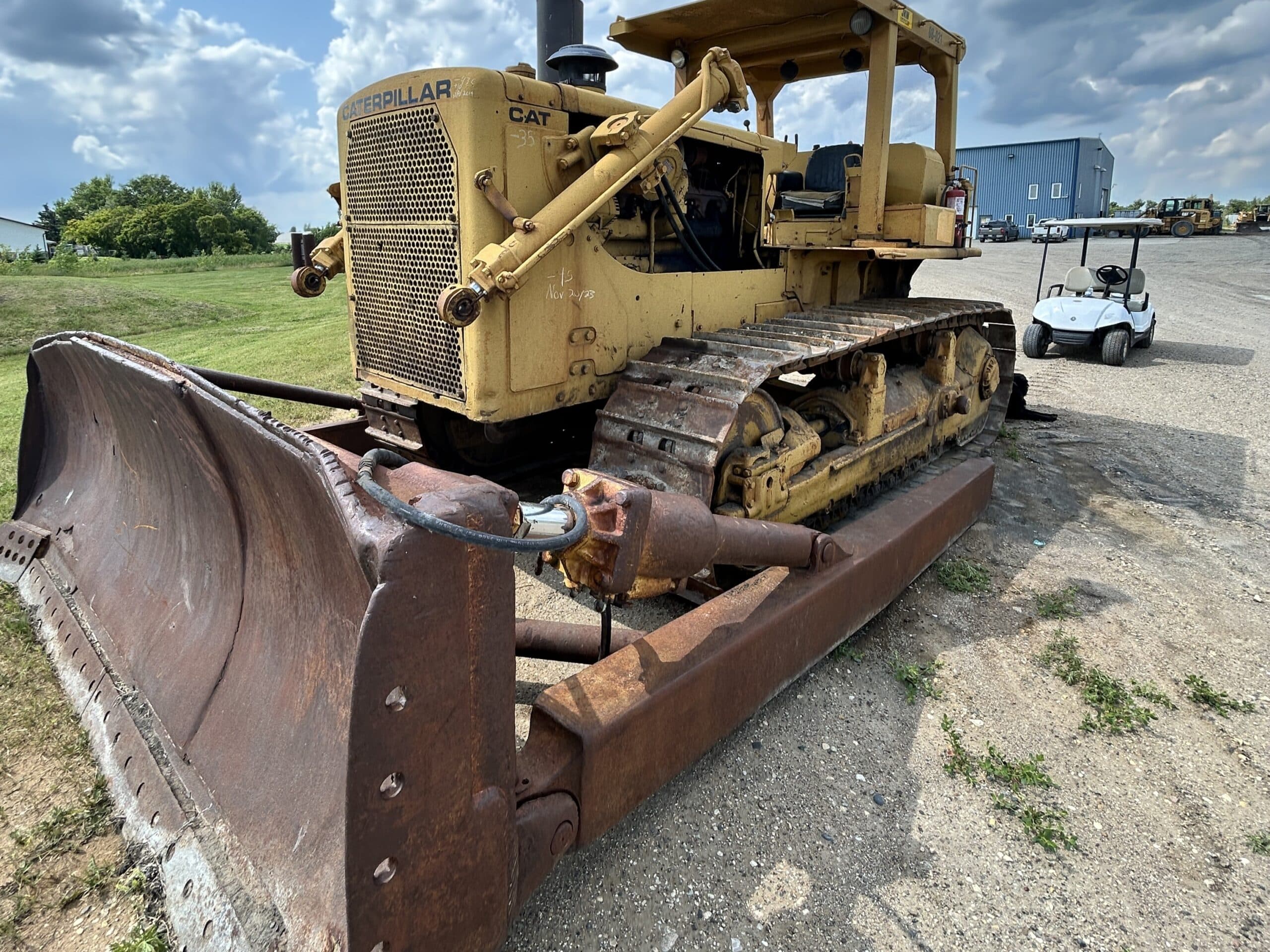   CAT D8H at Conquest Equipment Manitoba
