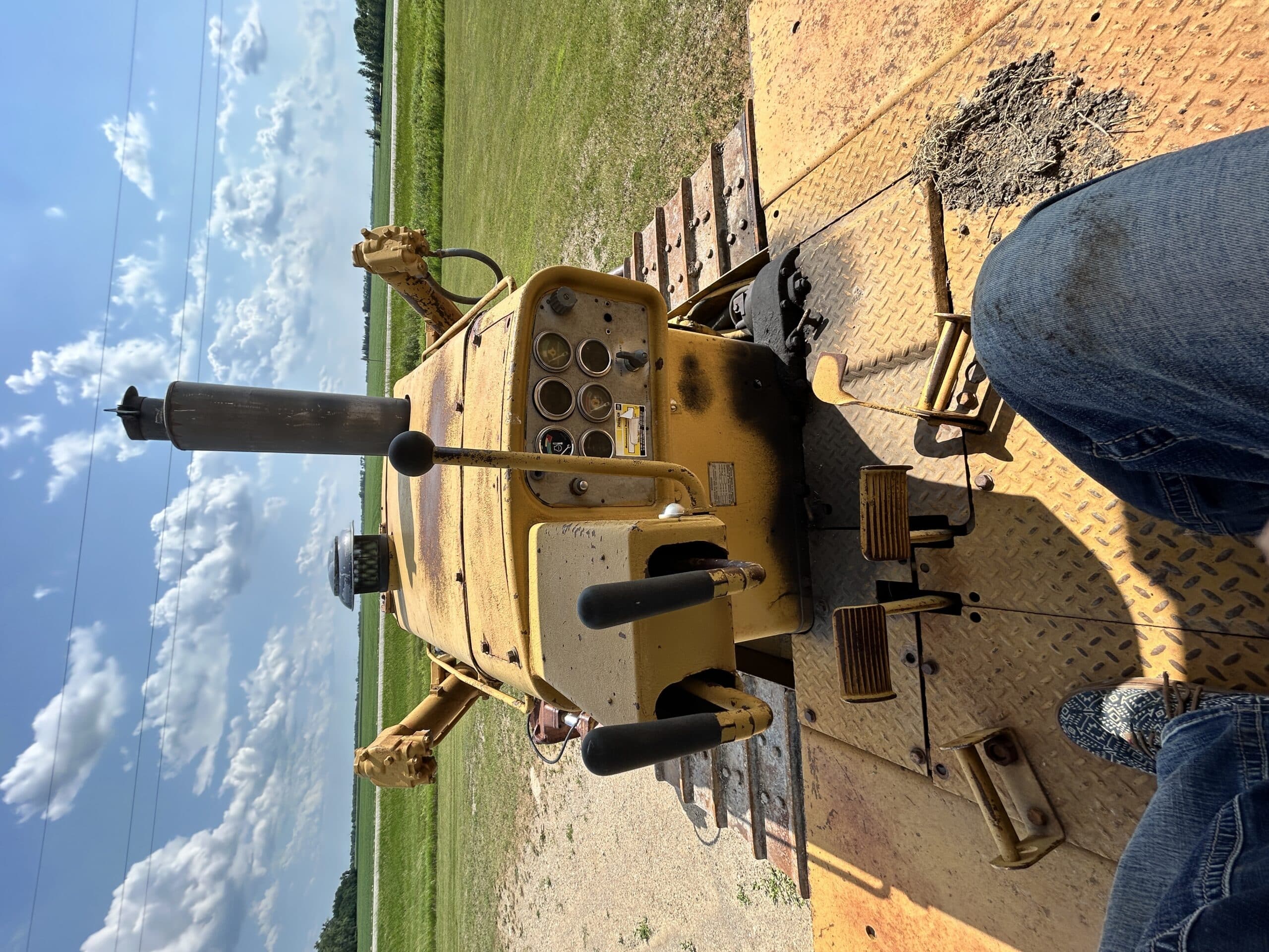   CAT D8H at Conquest Equipment Manitoba
