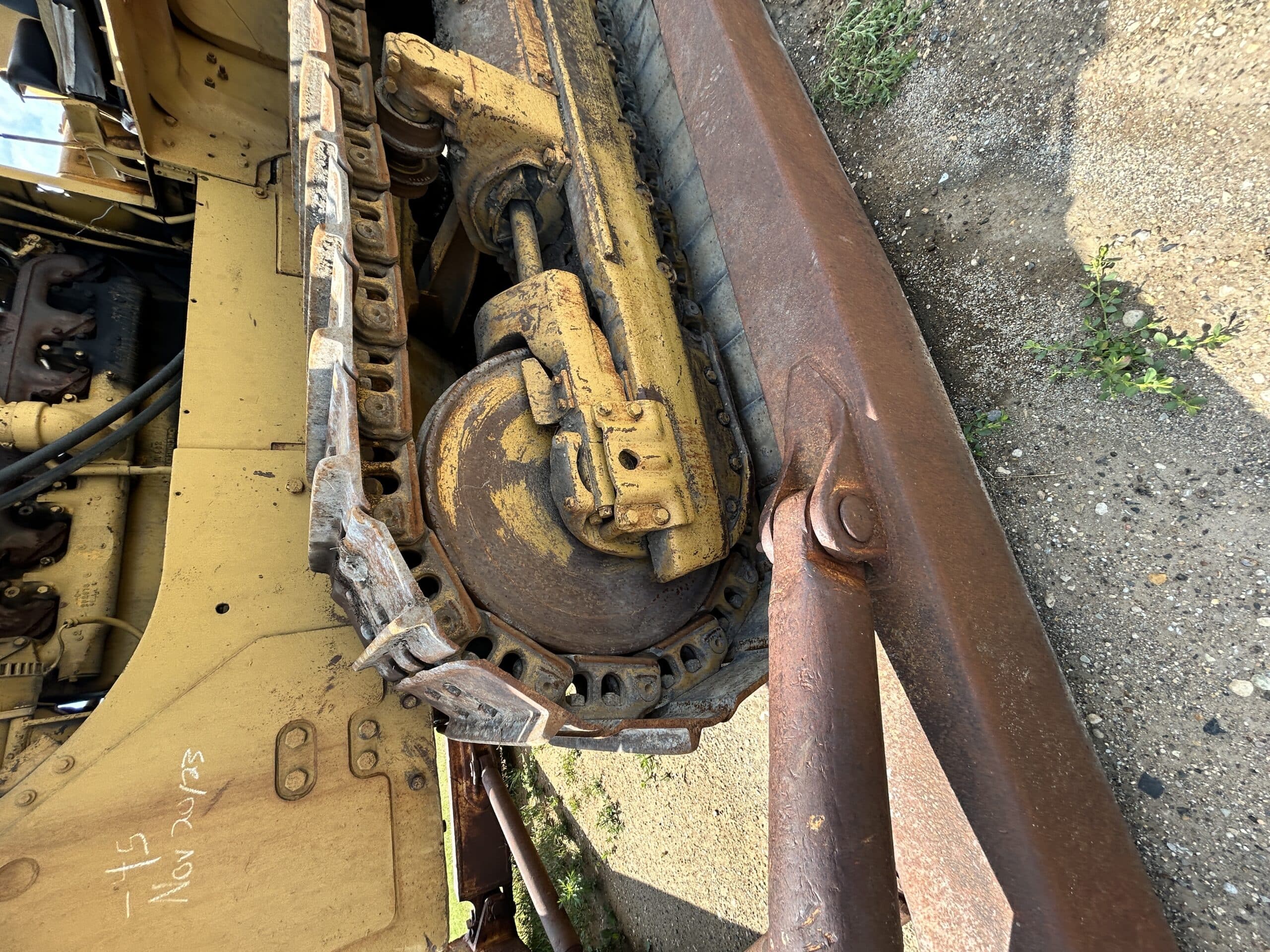  CAT D8H at Conquest Equipment Manitoba