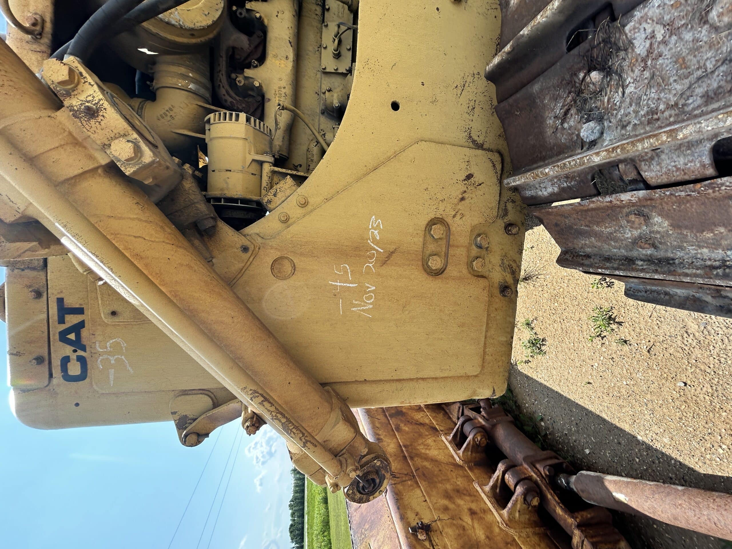   CAT D8H at Conquest Equipment Manitoba