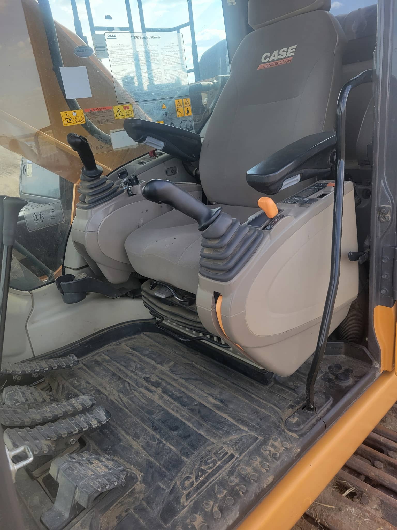  2017 CASE CX300D at Conquest Equipment Saskatchewan