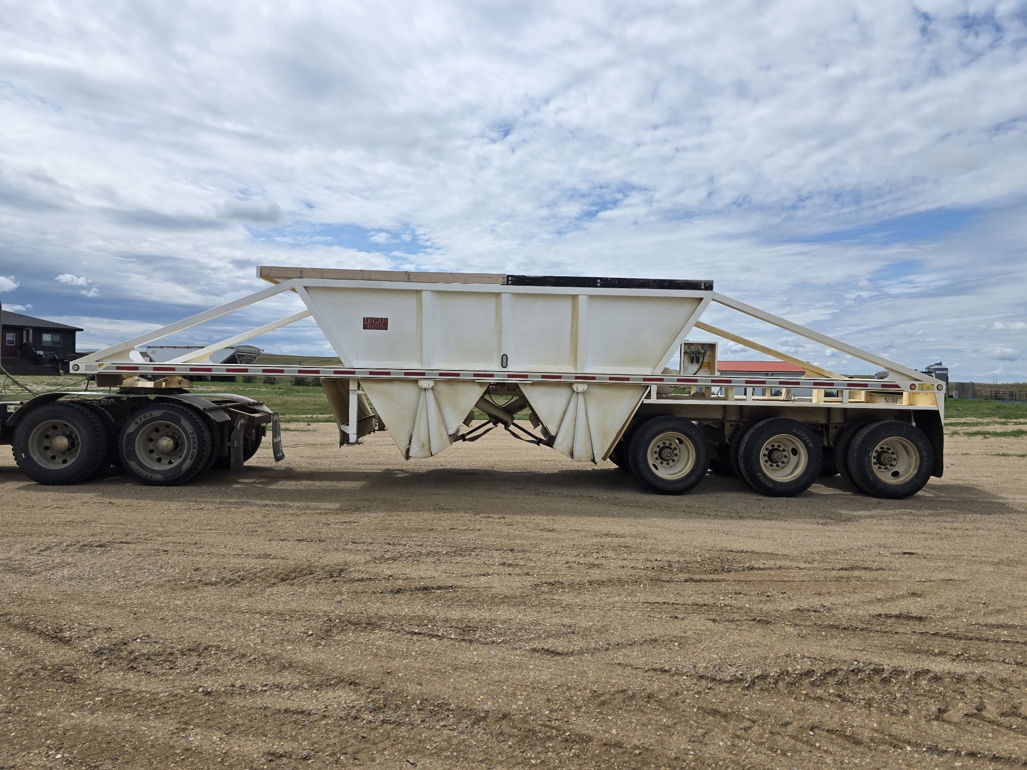 2021 Decap CUL Belly Dump at Conquest Equipment Saskatchewan