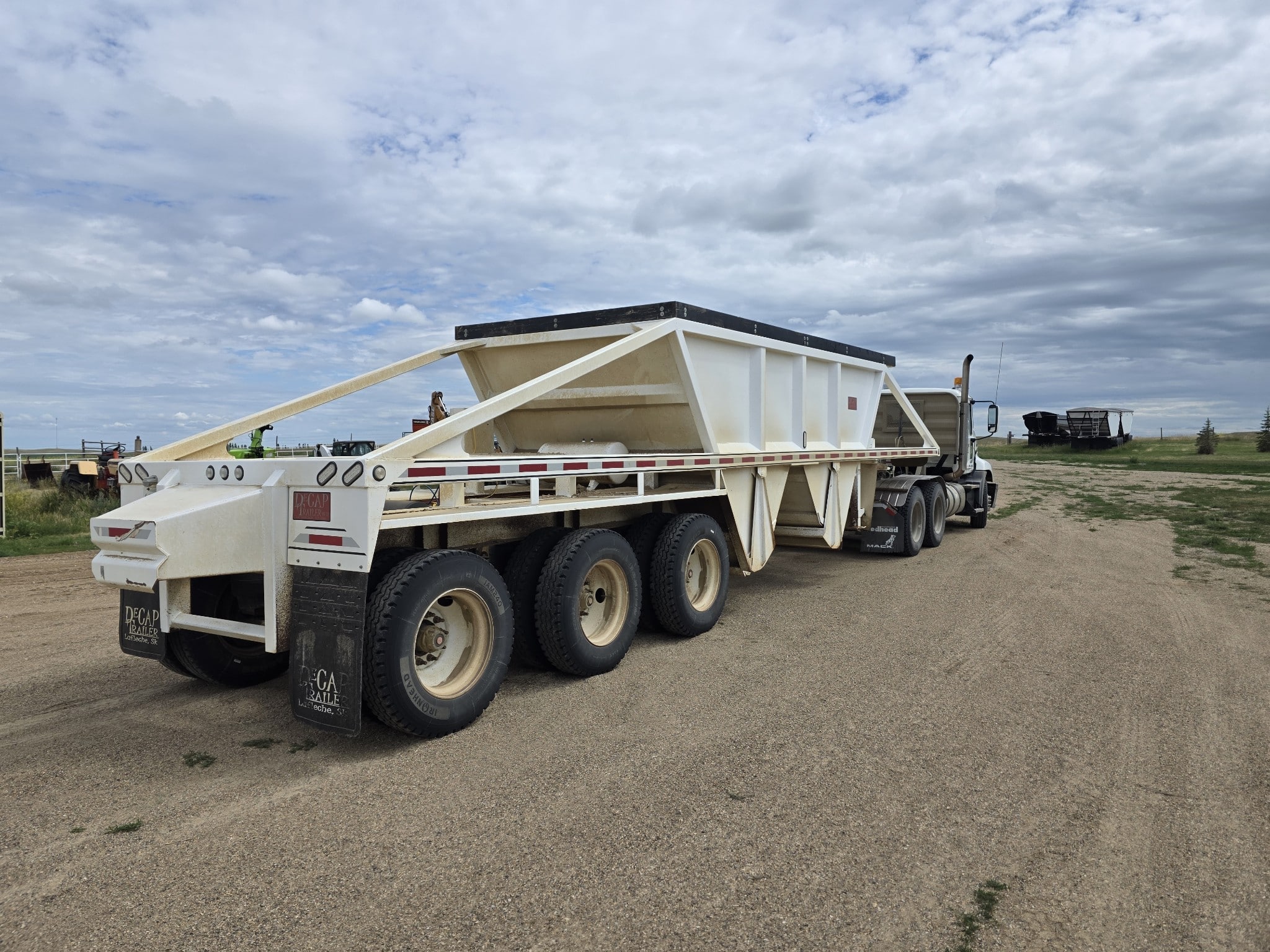  2021 Decap CUL Belly Dump at Conquest Equipment Saskatchewan