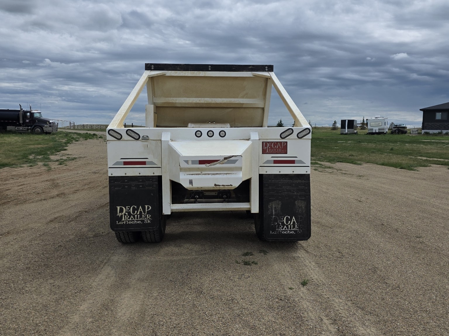  2021 Decap CUL Belly Dump at Conquest Equipment Saskatchewan