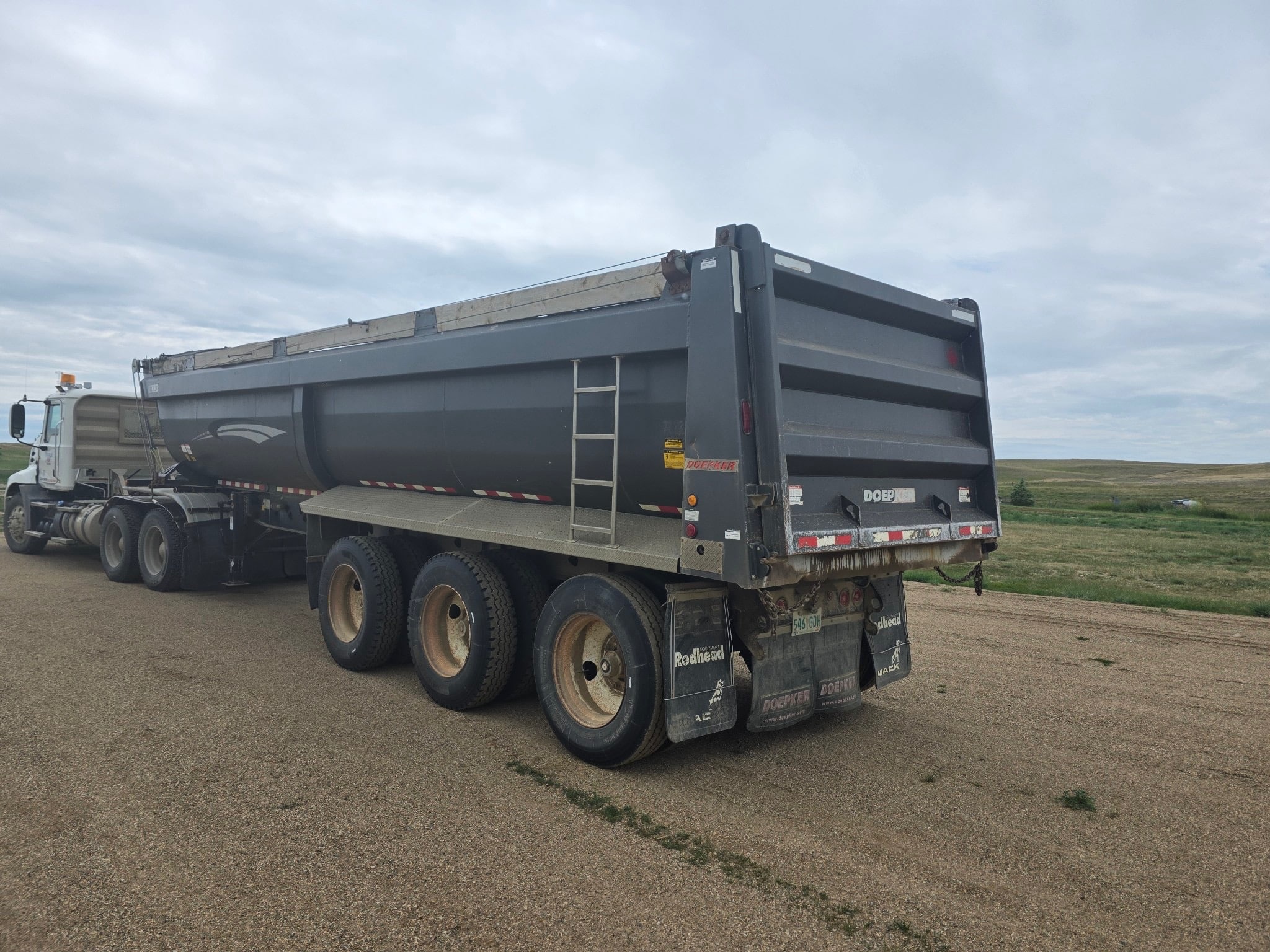  2008 Doepker Tridem End Dump at Conquest Equipment Saskatchewan