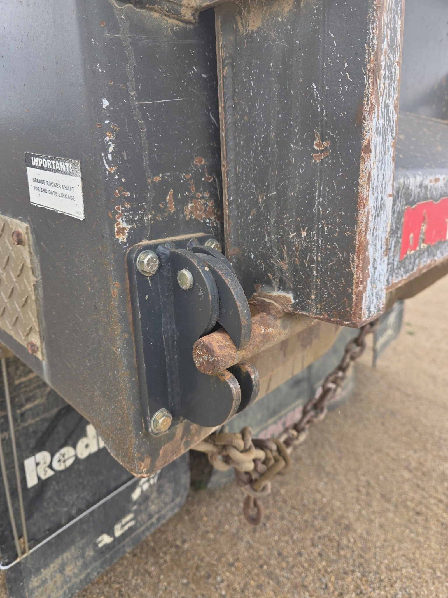  2008 Doepker Tridem End Dump at Conquest Equipment Saskatchewan