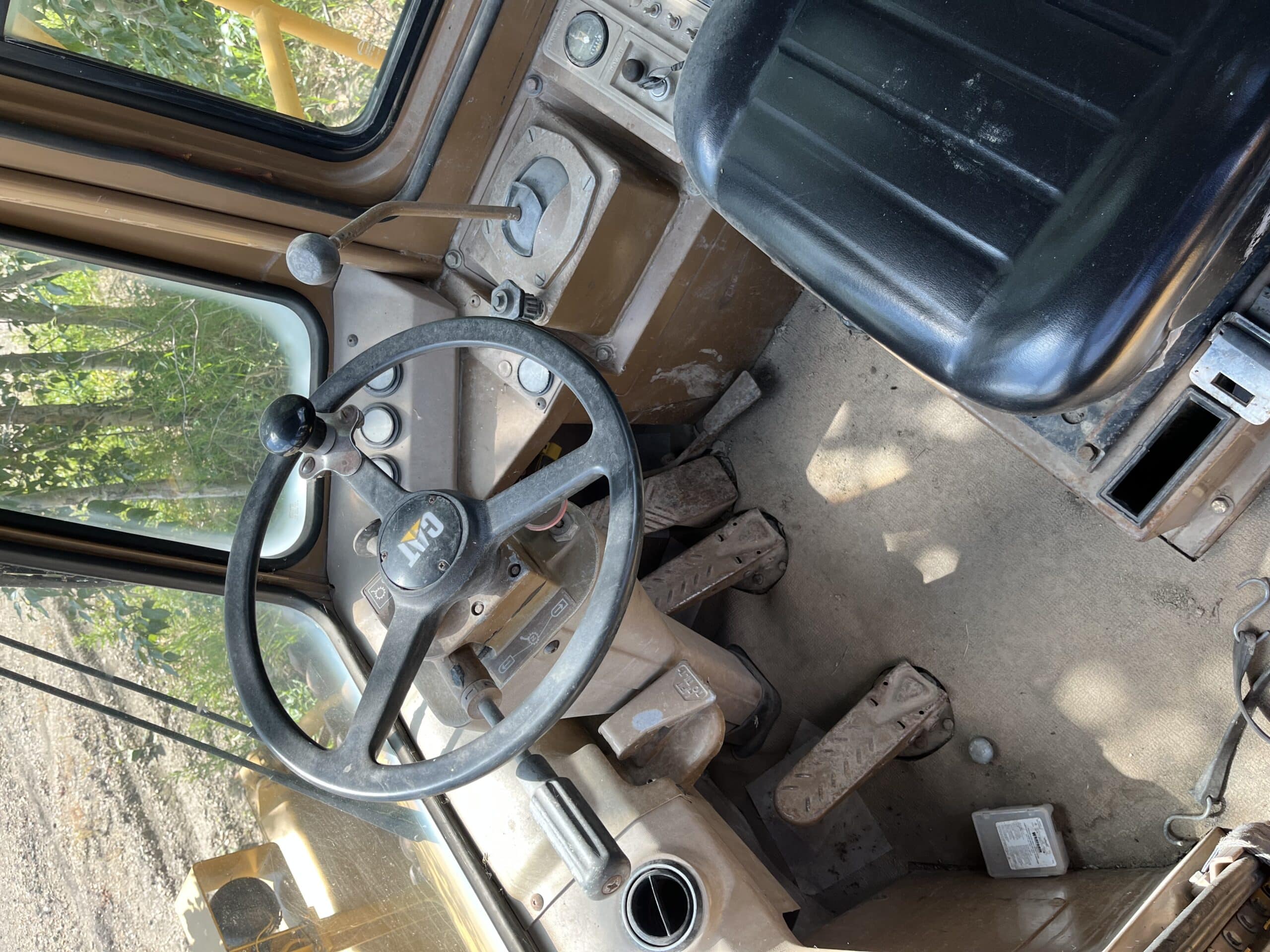  1993 CAT 815B at Conquest Equipment Saskatchewan