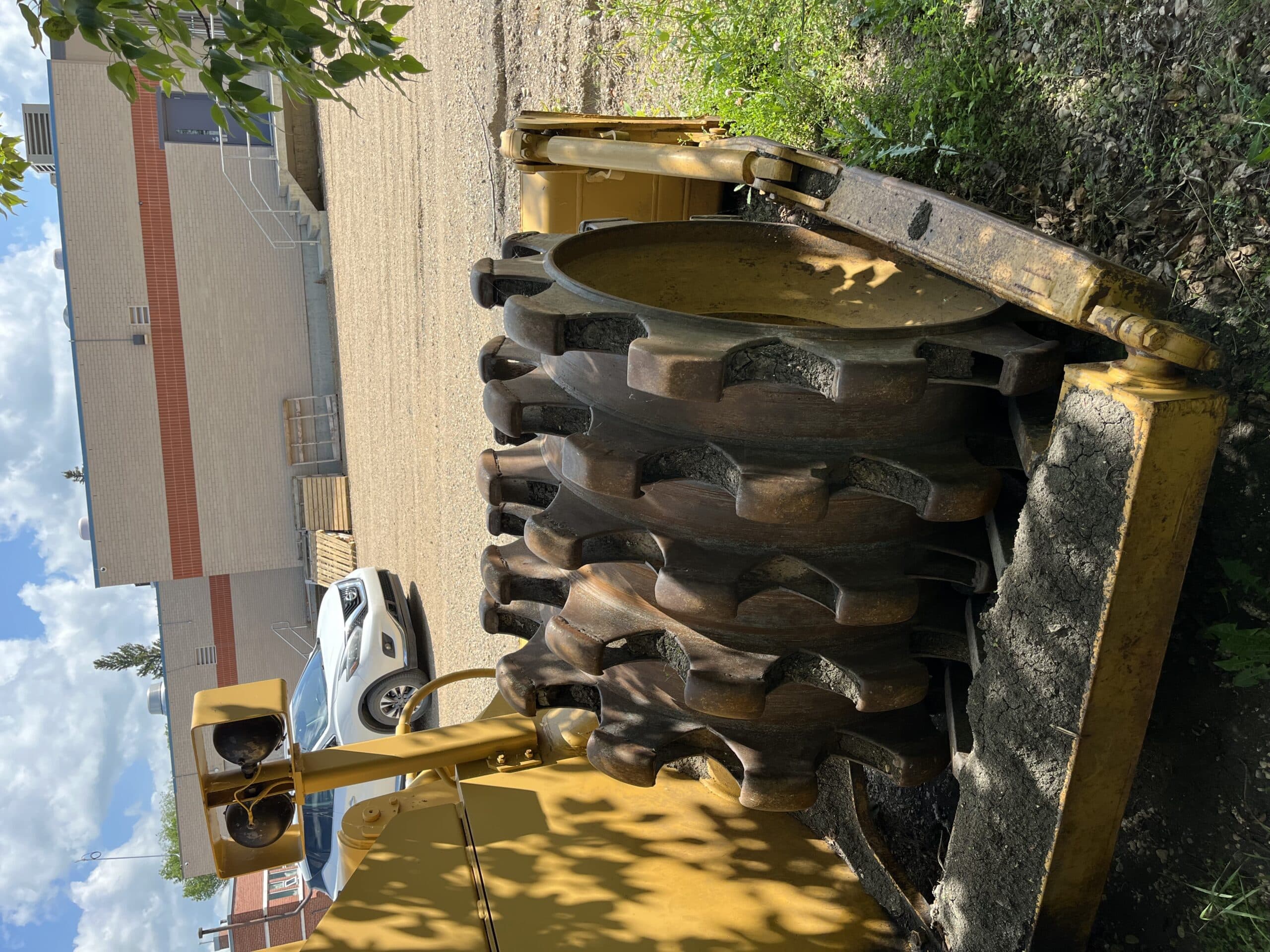  1993 CAT 815B at Conquest Equipment Saskatchewan