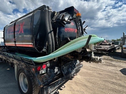  2002 International 4300 Vac Truck at Conquest Equipment Saskatchewan