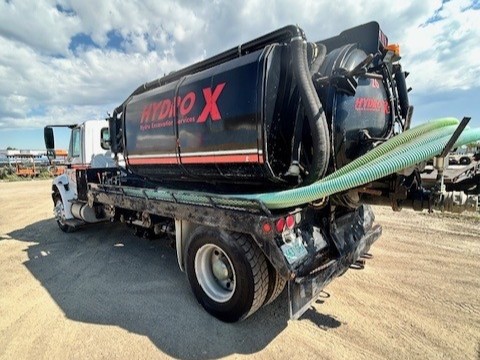  2002 International 4300 Vac Truck at Conquest Equipment Saskatchewan