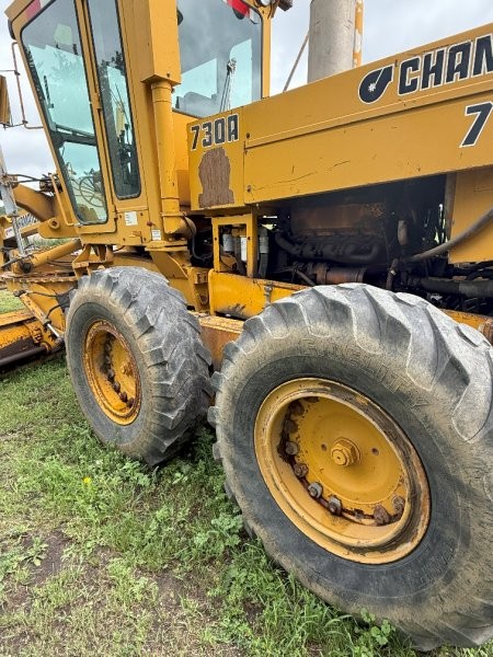  1984 Champion 730A at Conquest Equipment Manitoba
