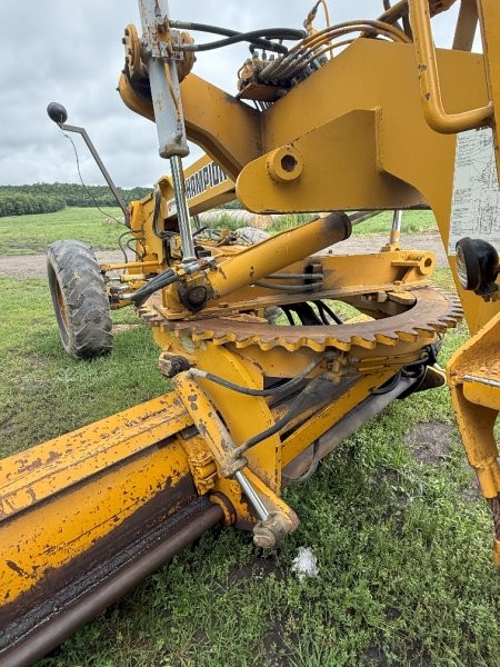  1984 Champion 730A at Conquest Equipment Manitoba