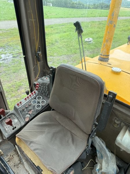  1984 Champion 730A at Conquest Equipment Manitoba