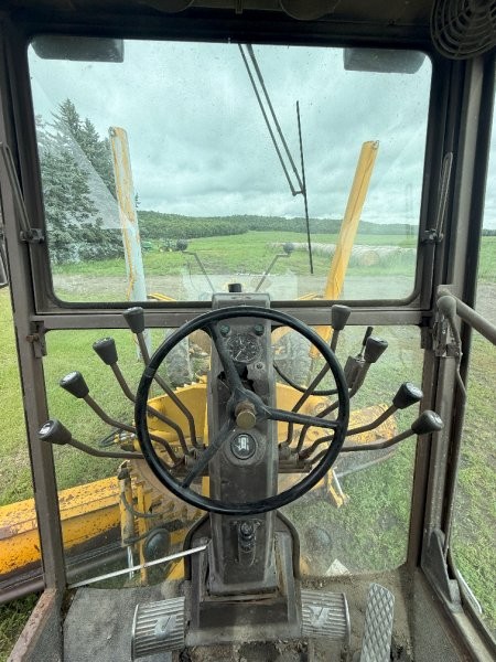  1984 Champion 730A at Conquest Equipment Manitoba