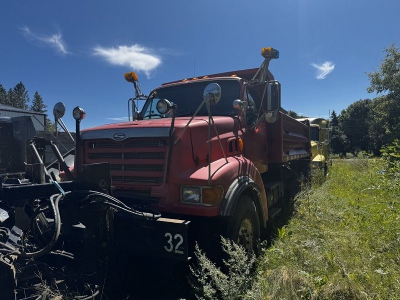  2001 Sterling Snow Plow Dump Truck at Conquest Equipment Manitoba