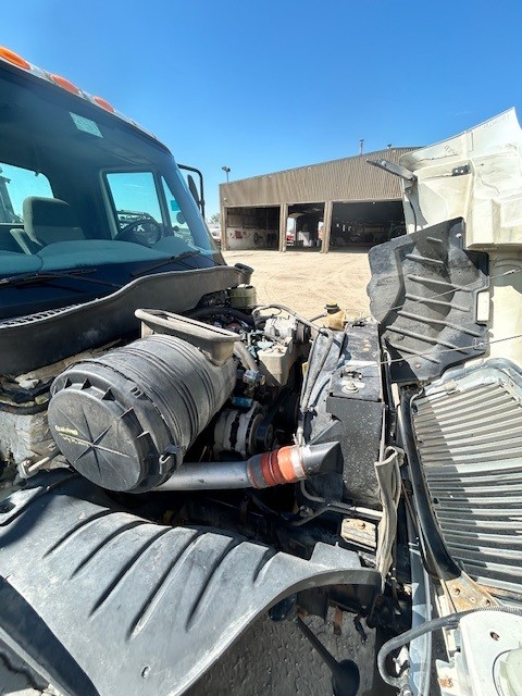  2002 International 4300 Vac Truck at Conquest Equipment Saskatchewan
