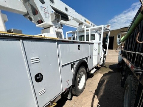  2019 Freightliner M2106 S/A Bucket Truck at Conquest Equipment Saskatchewan