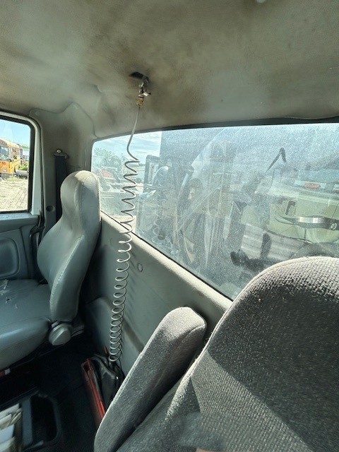  2002 International 4300 Vac Truck at Conquest Equipment Saskatchewan