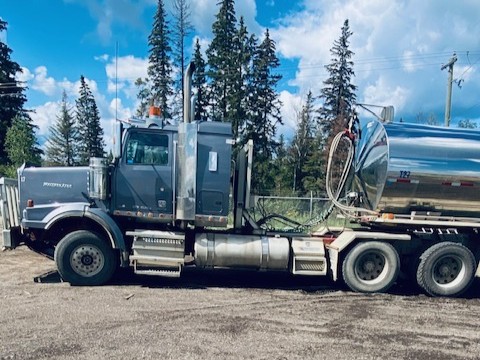  2012 Western Star 4900 at Conquest Equipment Alberta