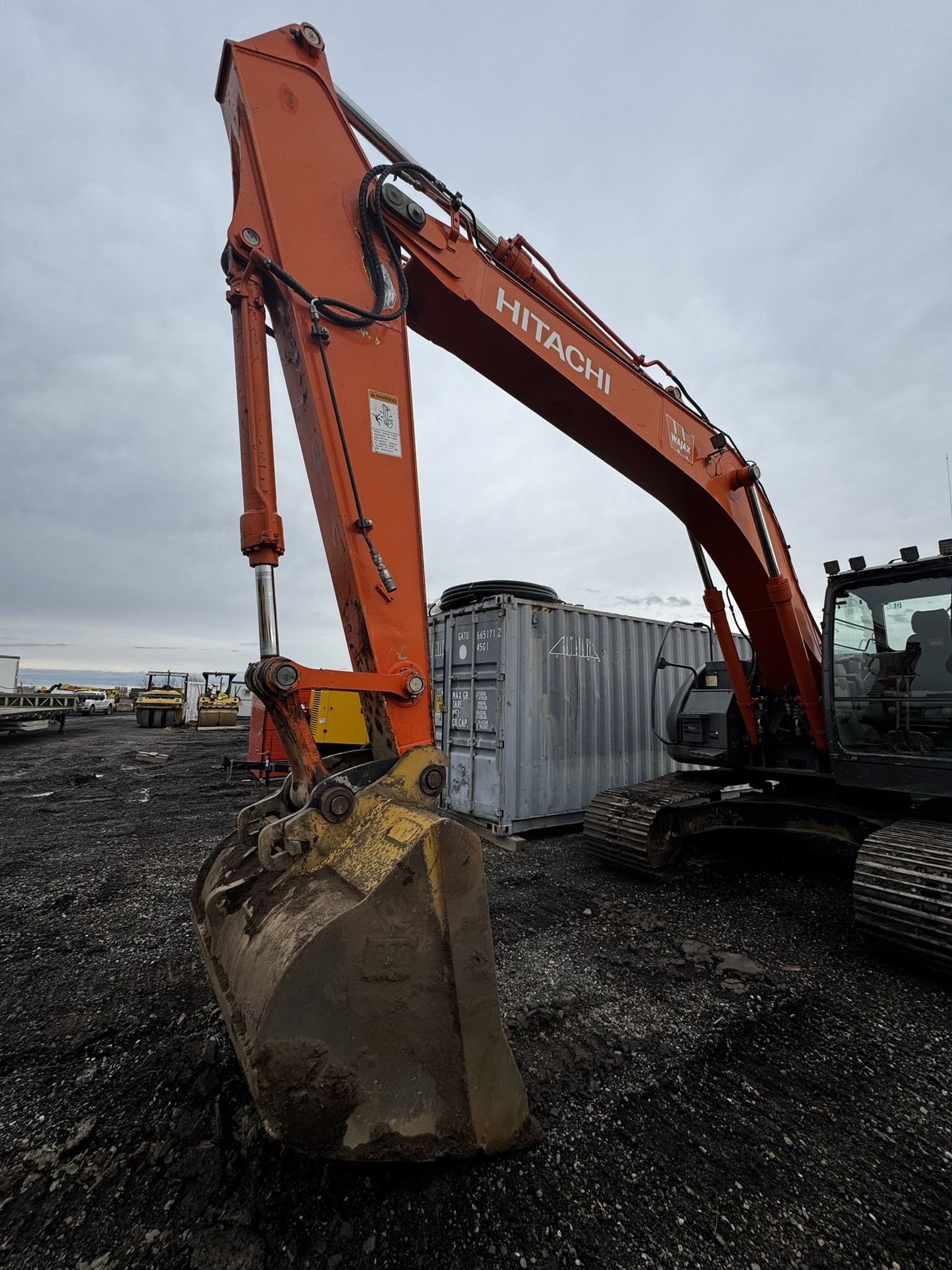  2013 HITACHI ZX225USLC-3 at Conquest Equipment British Columbia