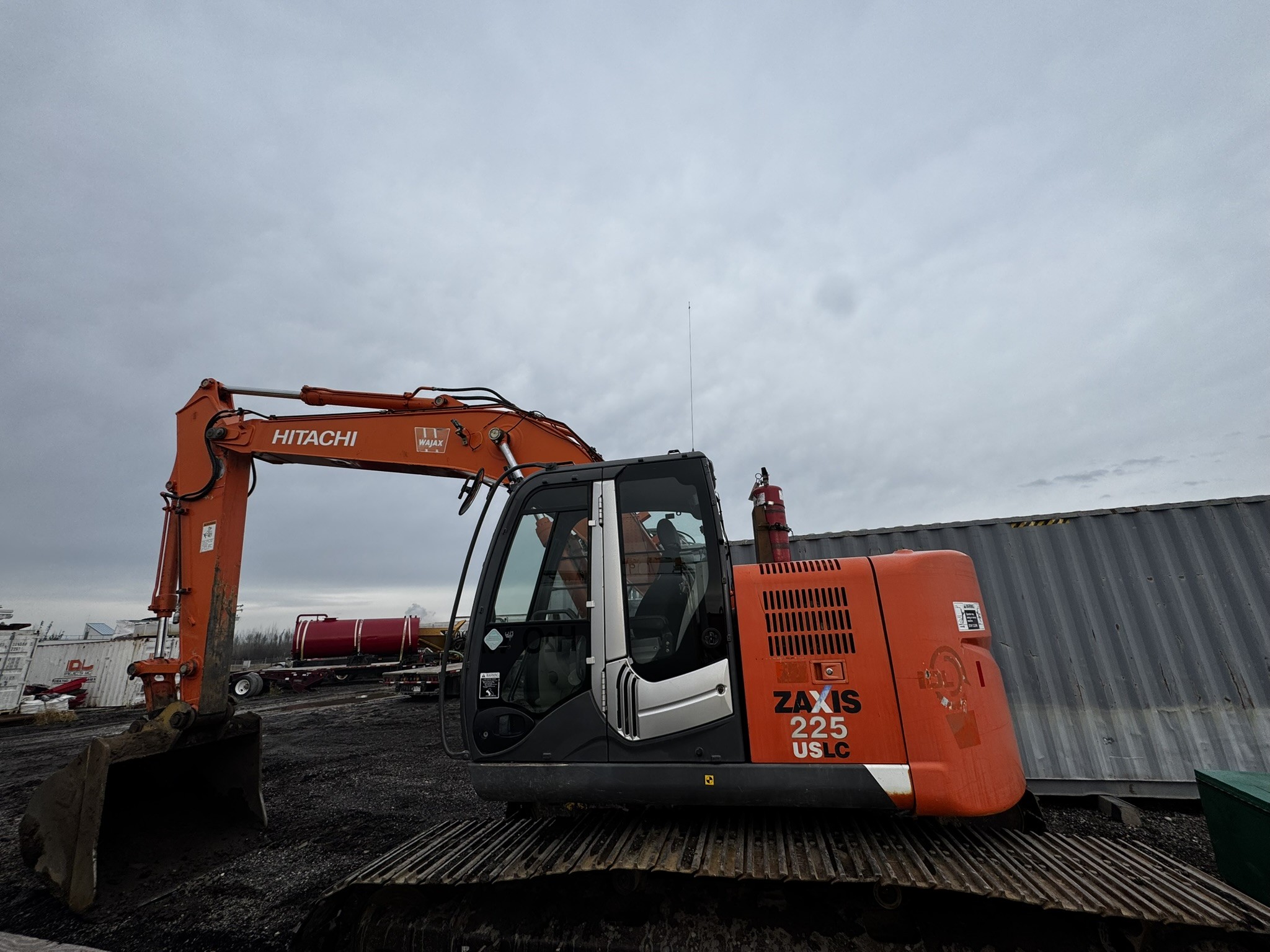 2013 HITACHI ZX225USLC-3 at Conquest Equipment British Columbia