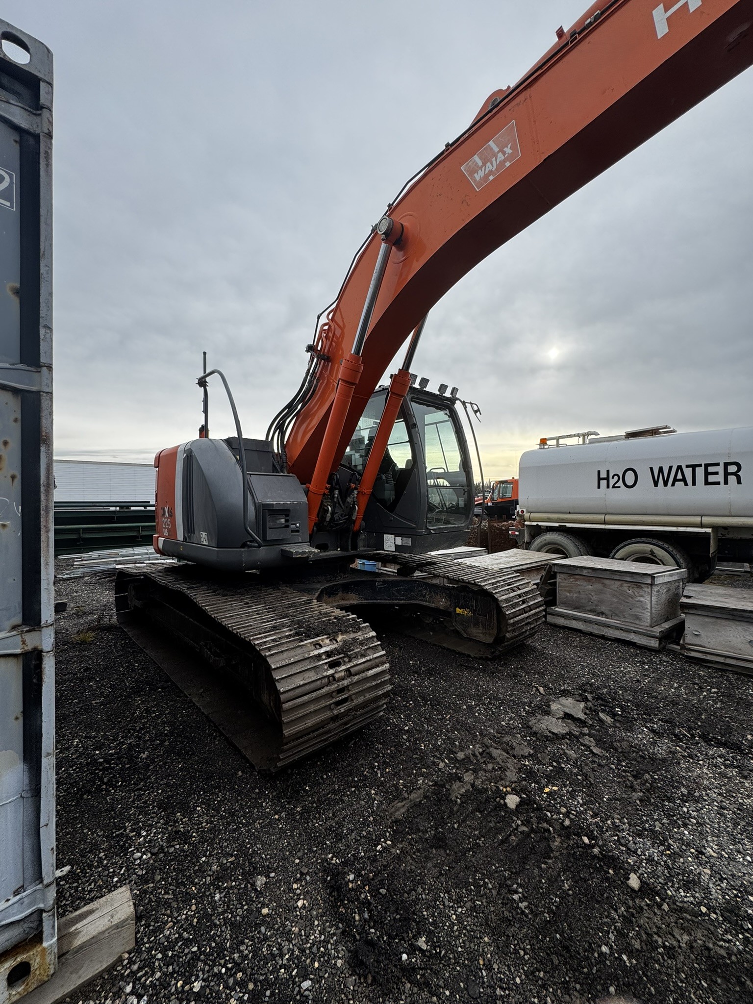  2013 HITACHI ZX225USLC-3 at Conquest Equipment British Columbia