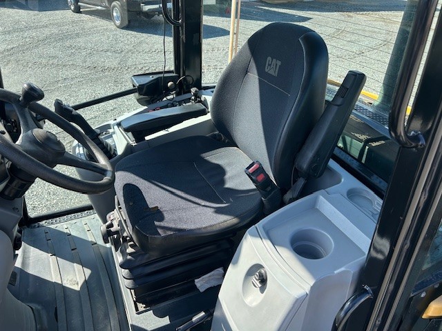  2017 CAT 906M at Conquest Equipment British Columbia