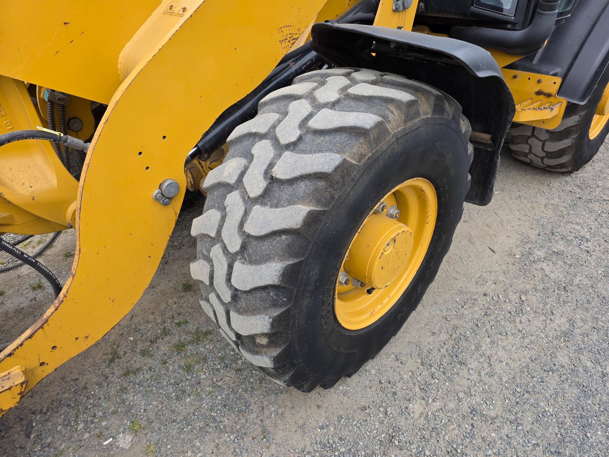  2017 CAT 906M at Conquest Equipment Abbotsford, BC
