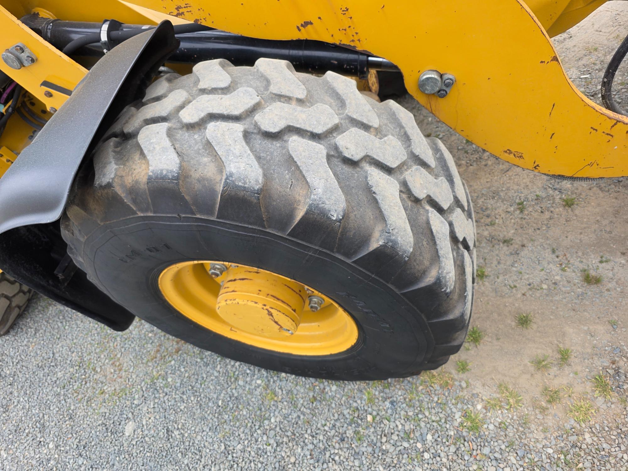  2017 CAT 906M at Conquest Equipment Abbotsford, BC